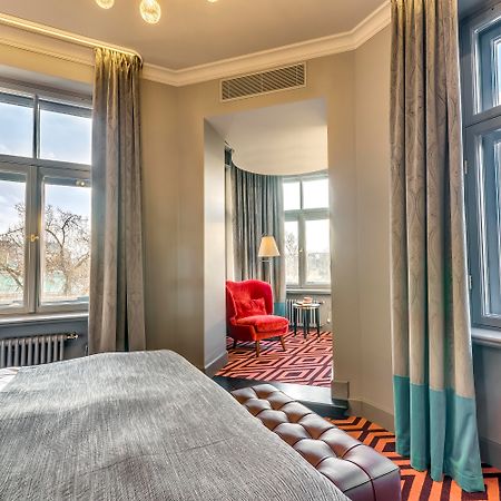 Grand Poet Hotel And Spa By Semarah Riga Luaran gambar A room at the hotel