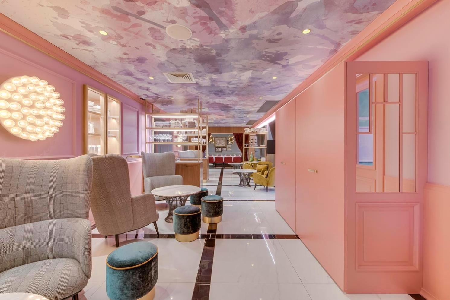 Grand Poet Hotel And Spa By Semarah Riga Luaran gambar The interior of the hotel